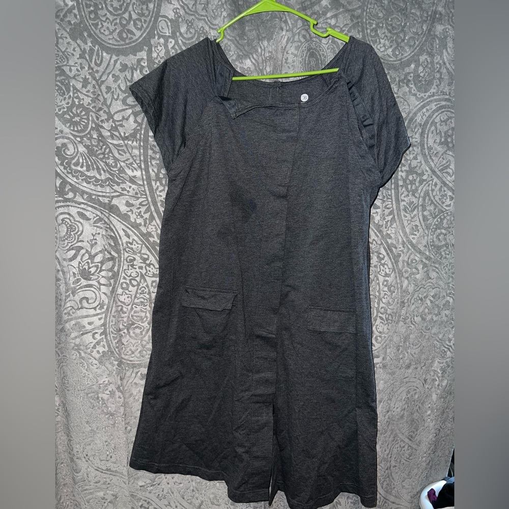 Maternity/postpartum hospital gown
